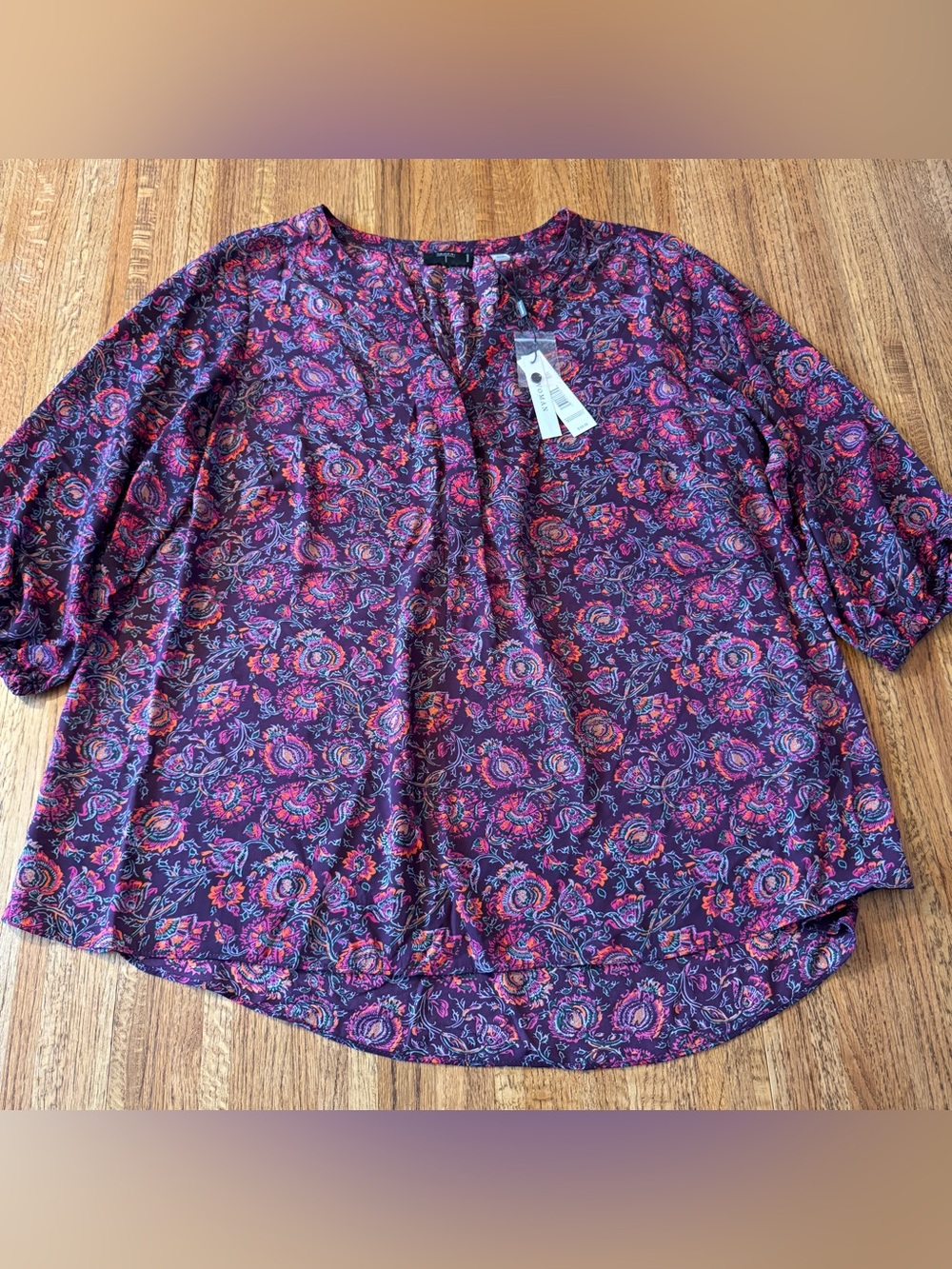 NWT Tahari Woman 1X Bordeaux Paisley Floral Blouse Split Neck Plus Size